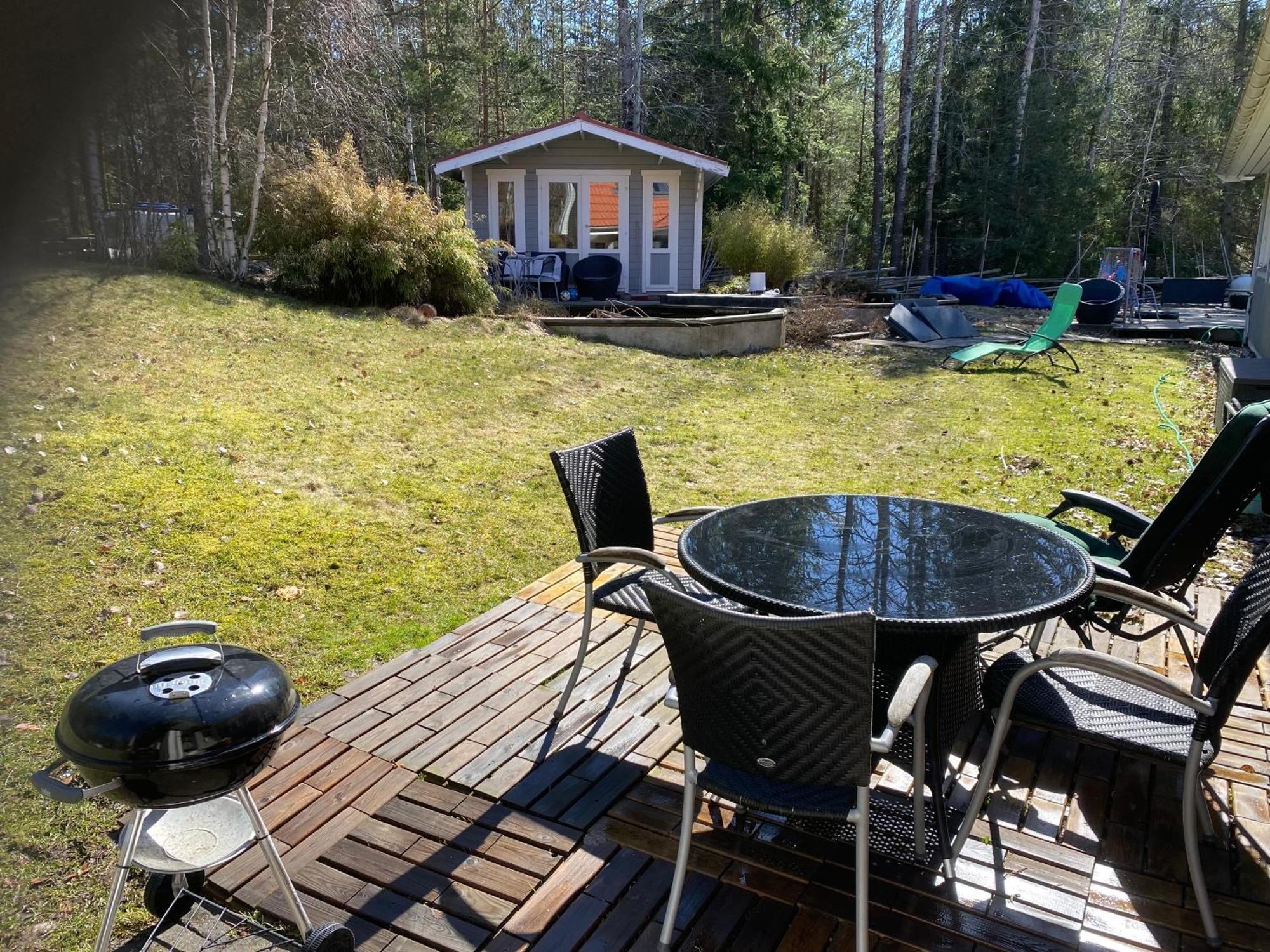Dr Asa Kallfors Jarna B&B: Garden Oasis Near Nature & Stockholm Jarna (Stockholm) Exterior photo
