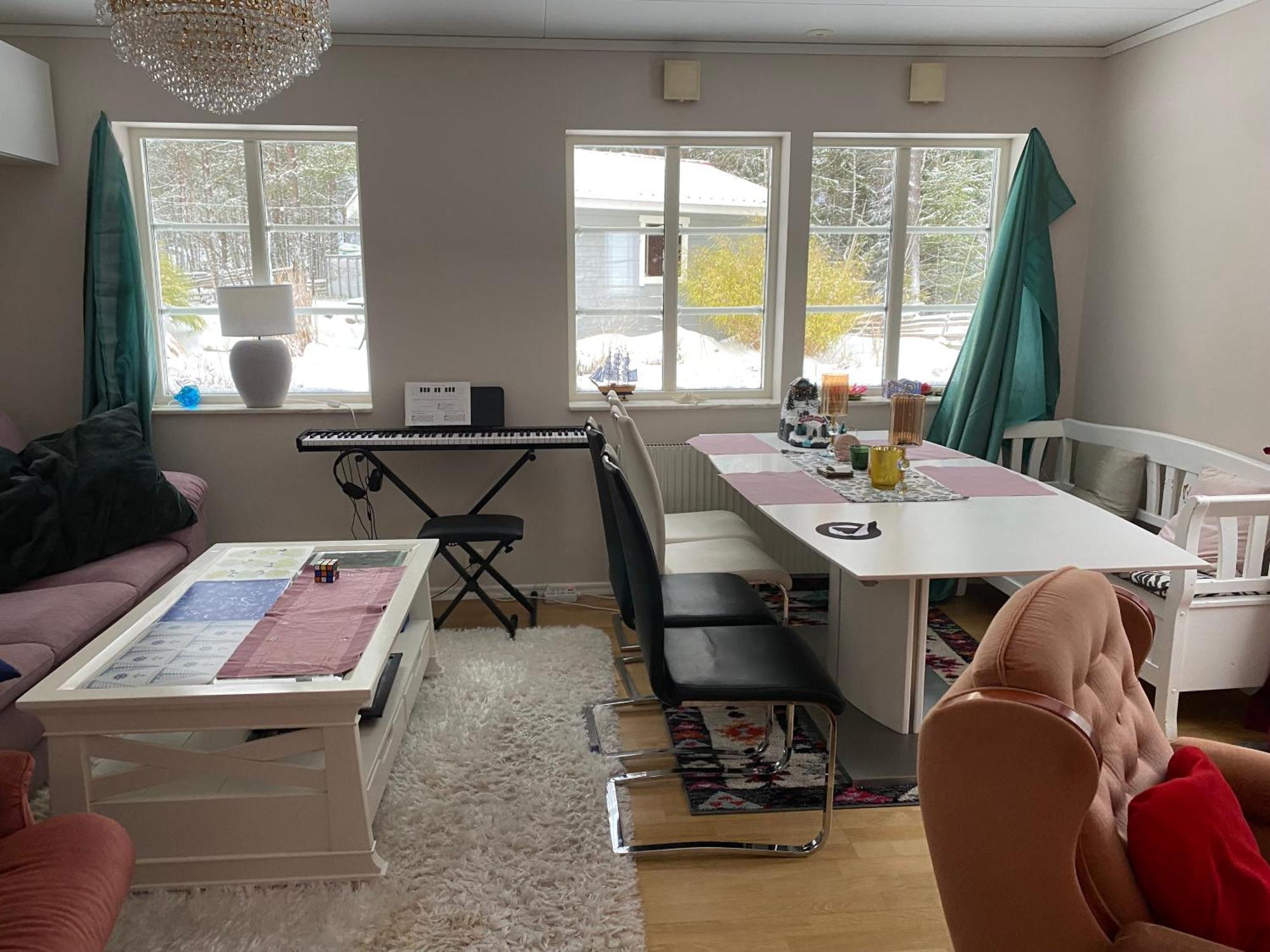 Dr Asa Kallfors Jarna B&B: Garden Oasis Near Nature & Stockholm Jarna (Stockholm) Exterior photo
